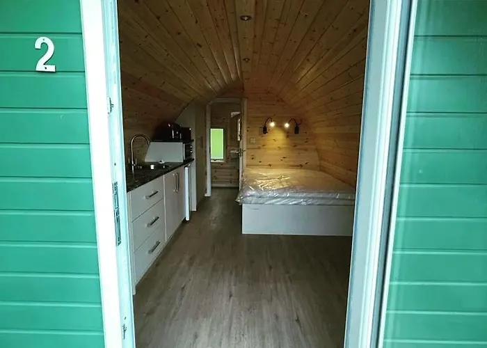 Berehaven Pods キャンプ場 *