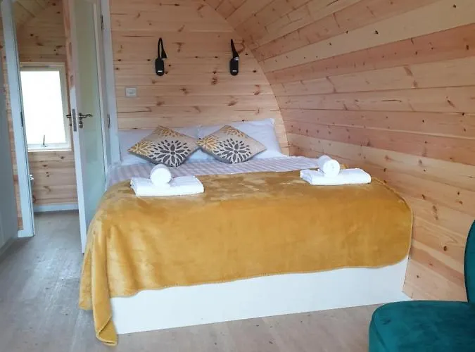 캠프장 Berehaven Pods *