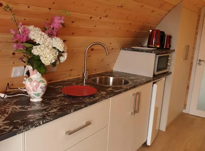 Berehaven Pods キャンプ場 *